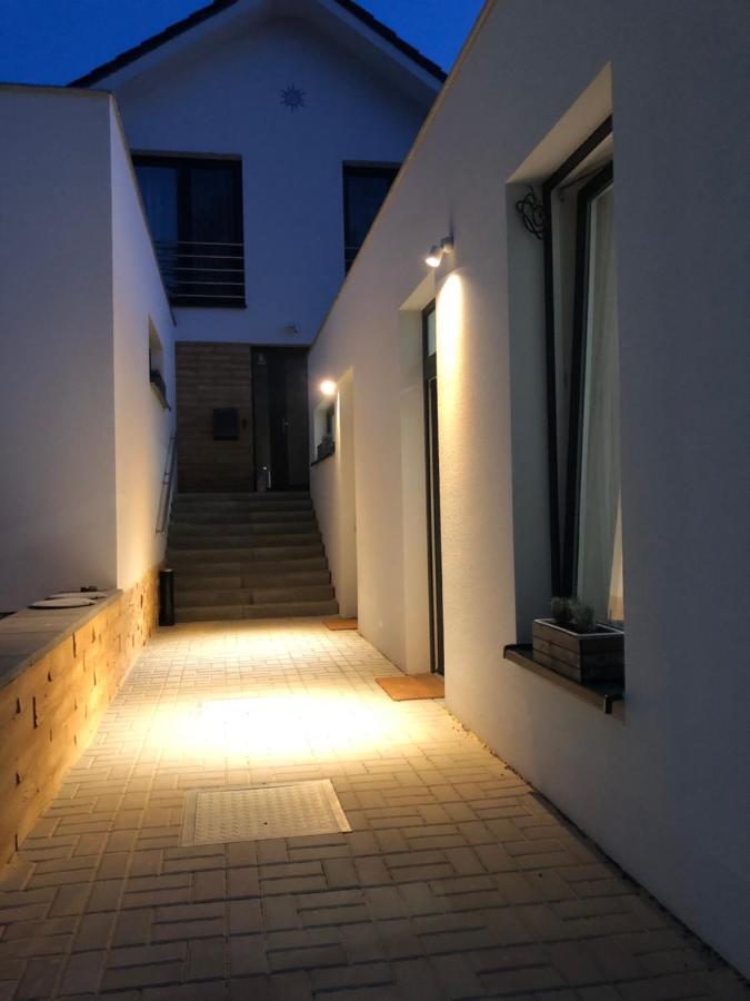 R E L L A X Studia Chvalovice Hate Na Greenway Praha-Wien 외부 사진